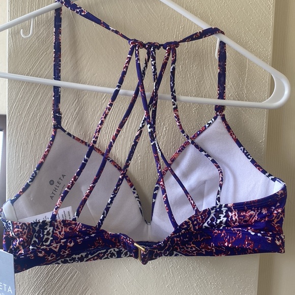 Athleta Aqualuxe Molded Bikini Top Small - Picture 2 of 6